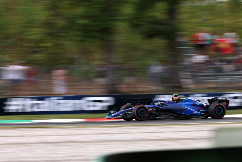 Logan Sargeant of Williams in F1 action at Italian GP