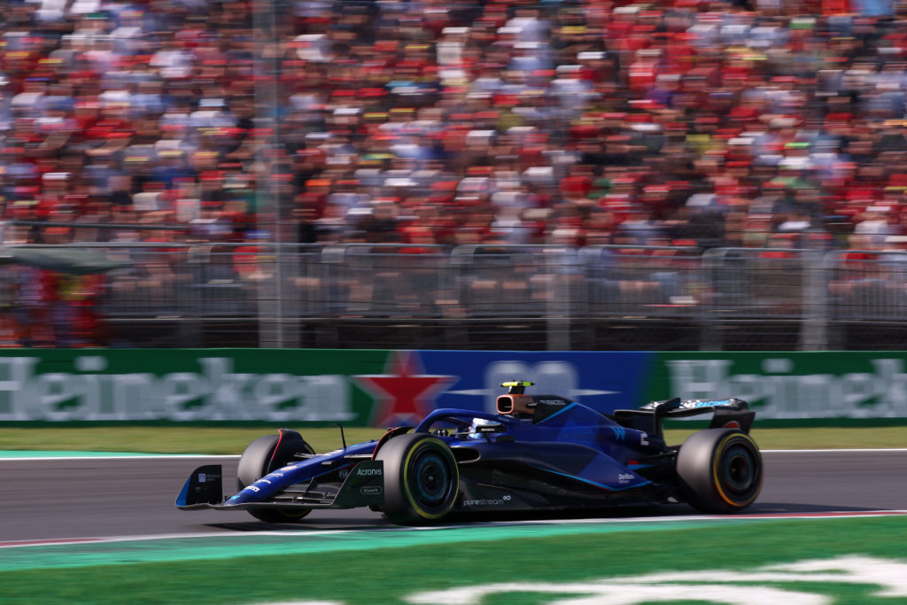 Logan Sargeant of Williams in F1 action at Italian GP