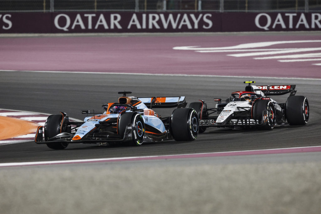 Williams driver Logan Sargeant defends from AlphaTauri star Yuki Tsunoda during Qatar GP amid F1 future threat from Liam Lawson