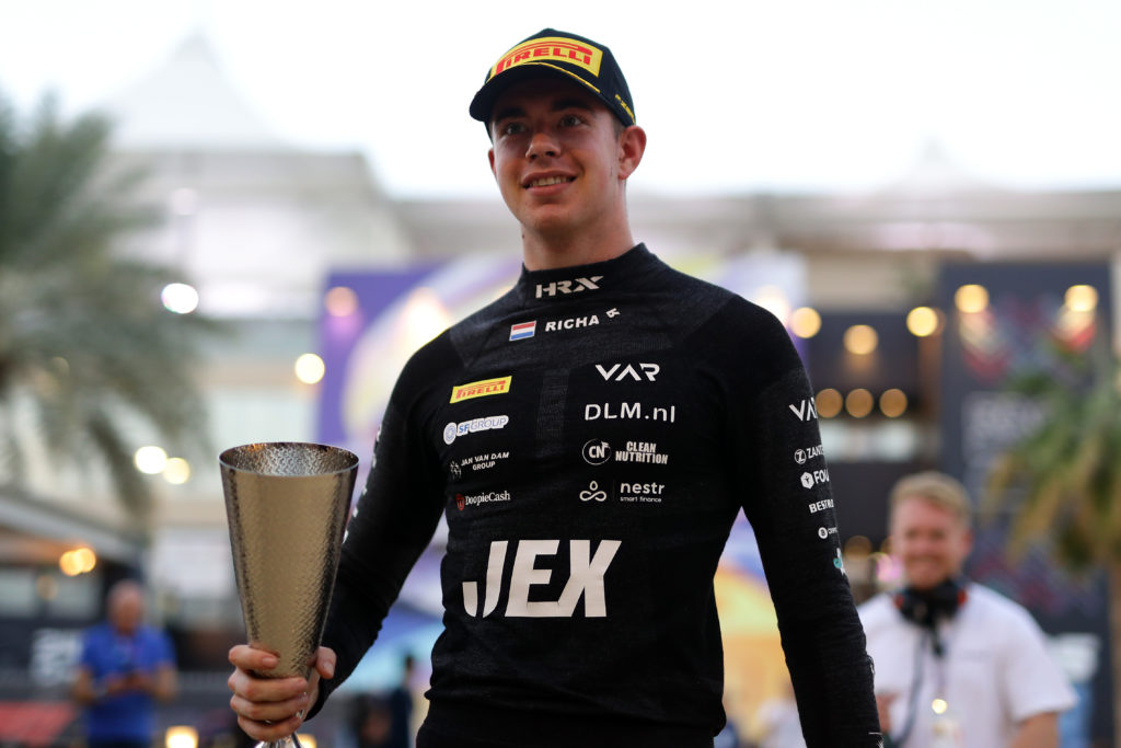 Formula 2 Championship - Round 14 Yas Island - Sprint Race