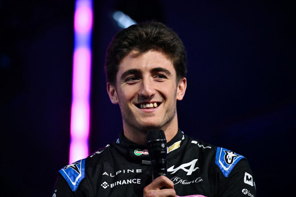 AUTO-PRIX-F1-ALPINE-LAUNCH