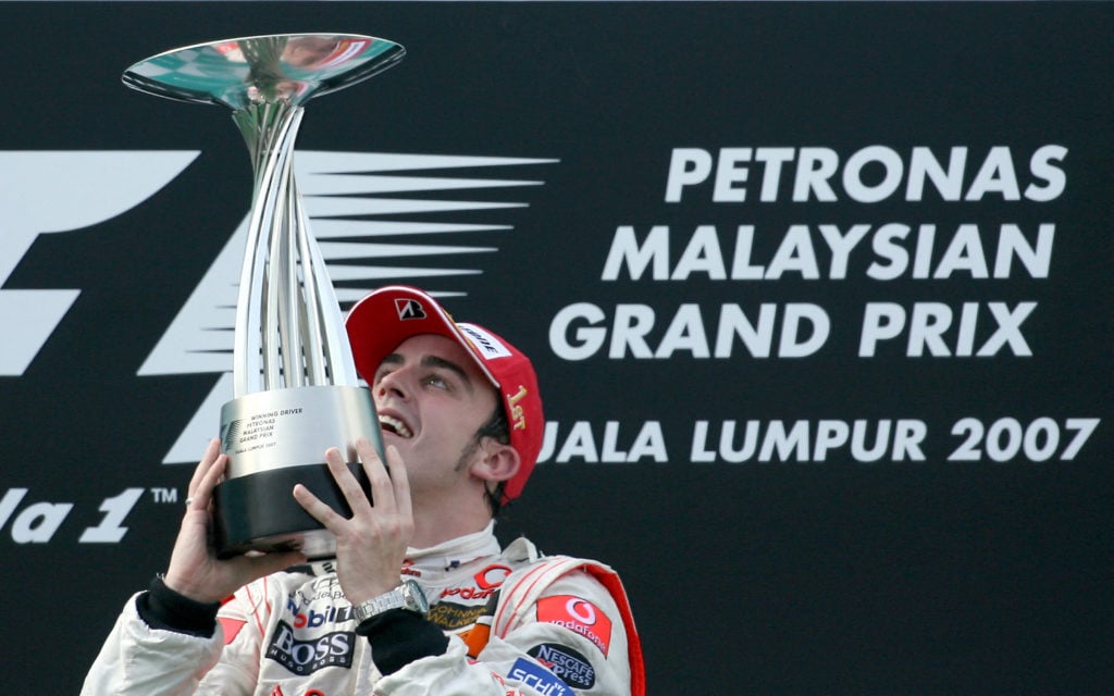 TOPSHOT-AUTO-PRIX-MAS-ALONSO