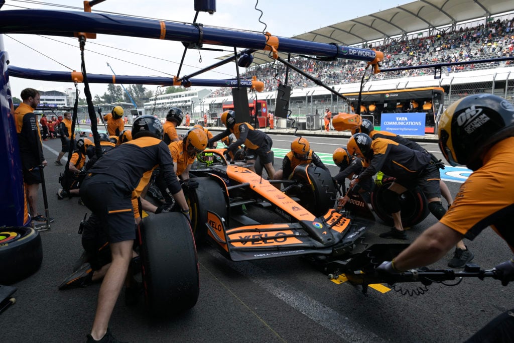 AUTO-PRIX-F1-MEX-PRACTICE