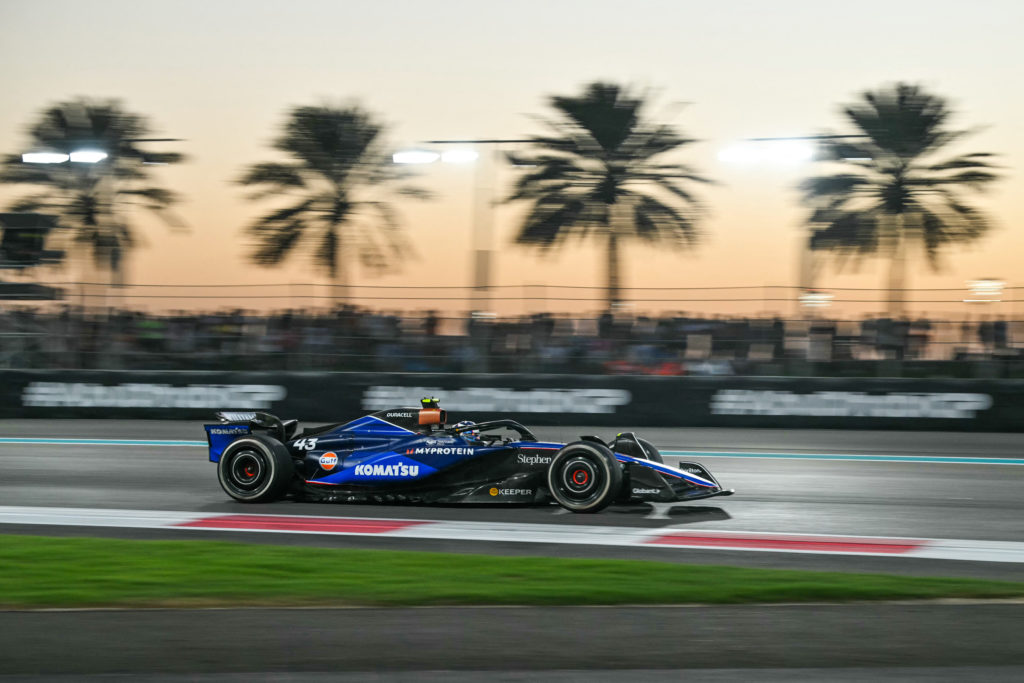 AUTO-PRIX-F1-UAE-RACE