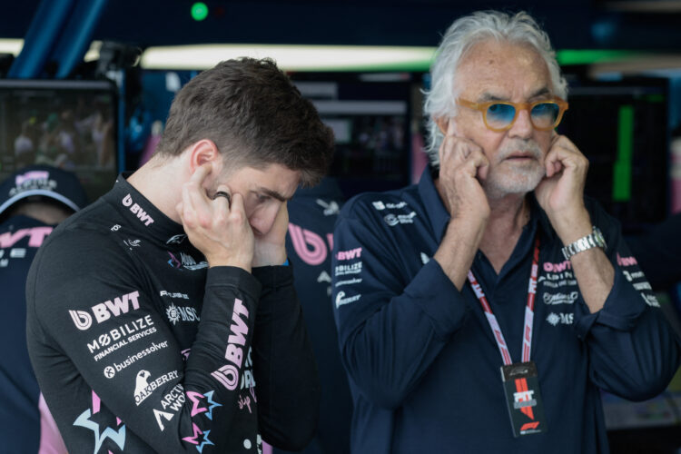 Photo by SHAWN THEW/POOL/AFP via Getty Images