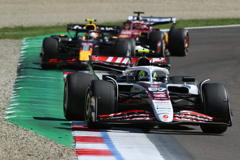Haas driver Oliver Bearman on track during the 2025 F1 Emilia Romagna Grand Prix at Imola