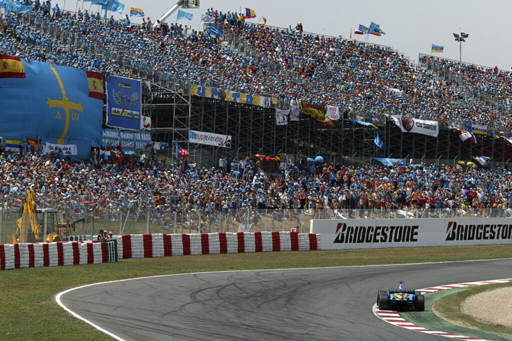 Fernando Alonso on track during the 2006 Spanish Grand Prix as he wins the race for Renault