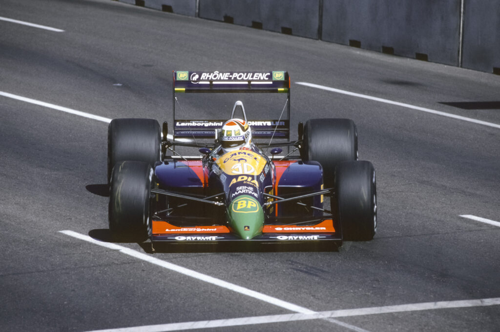 Philippe Alliot racing for Lola-Larrousse at the 1989 United States Grand Prix