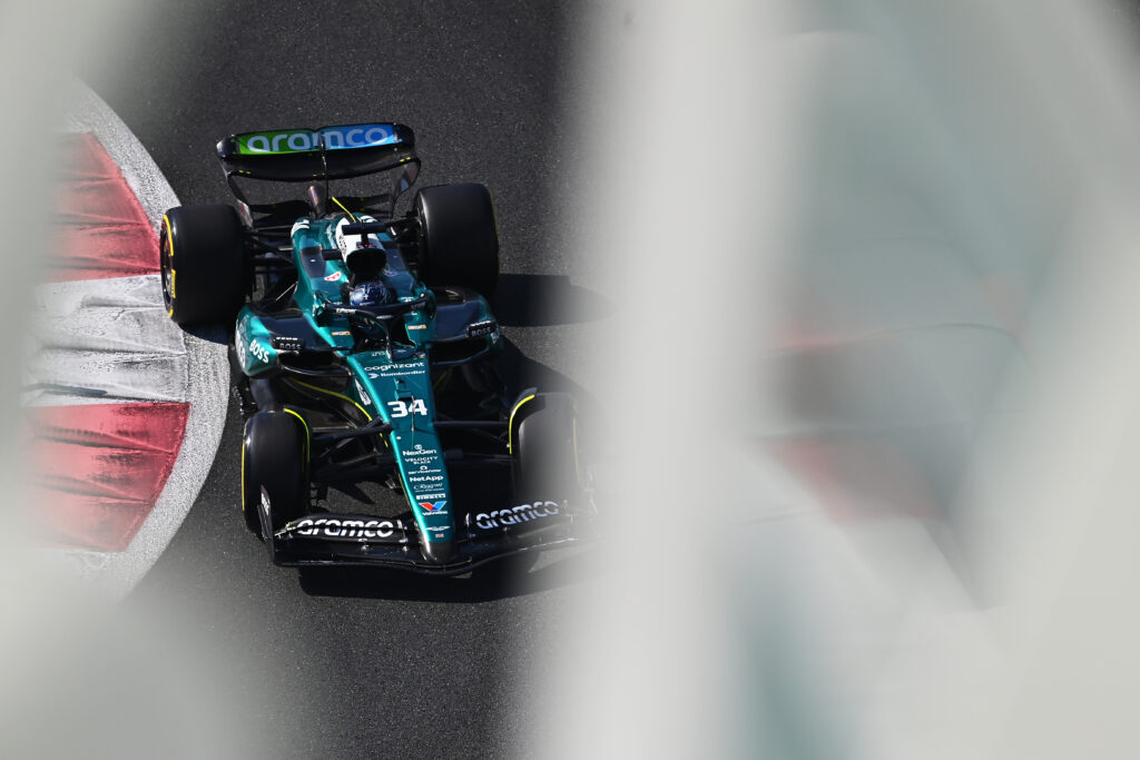 Felipe Drugovich tests for Aston Martin F1 team.
