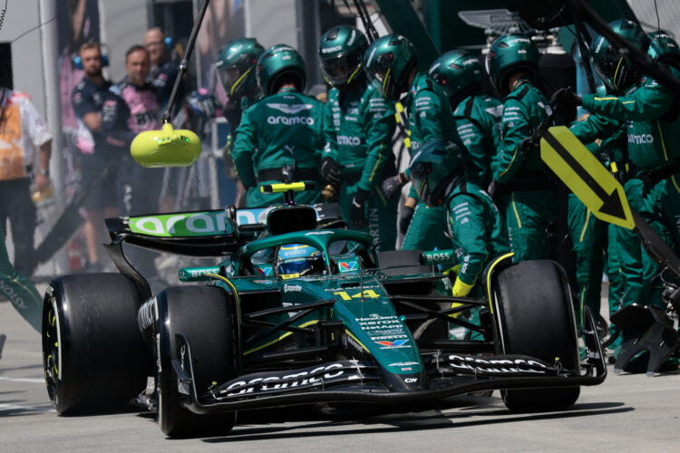 Photo by SHAWN THEW/POOL/AFP via Getty Images