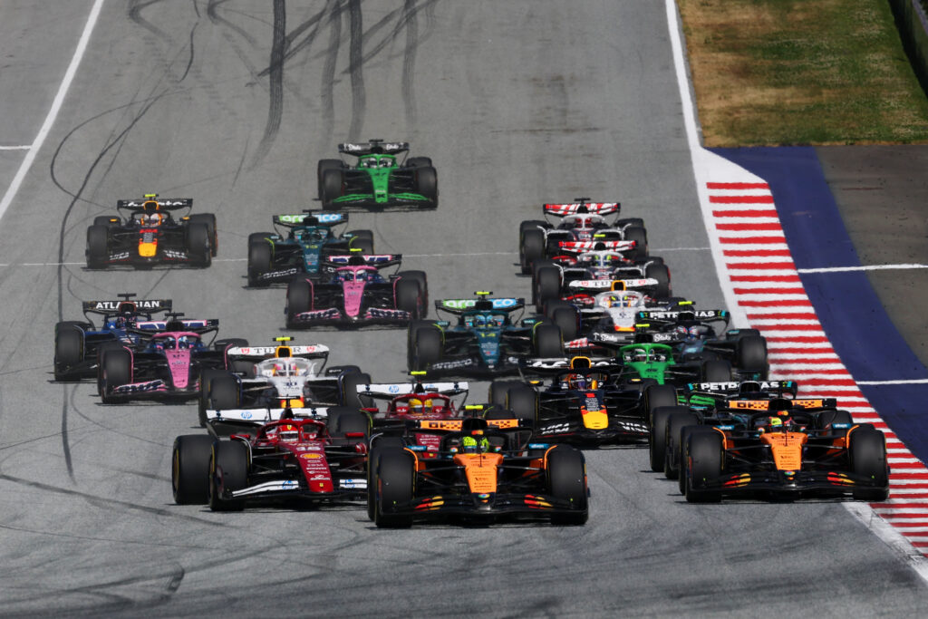 Lando Norris leads the pack at the start of the 2025 Austrian Grand Prix