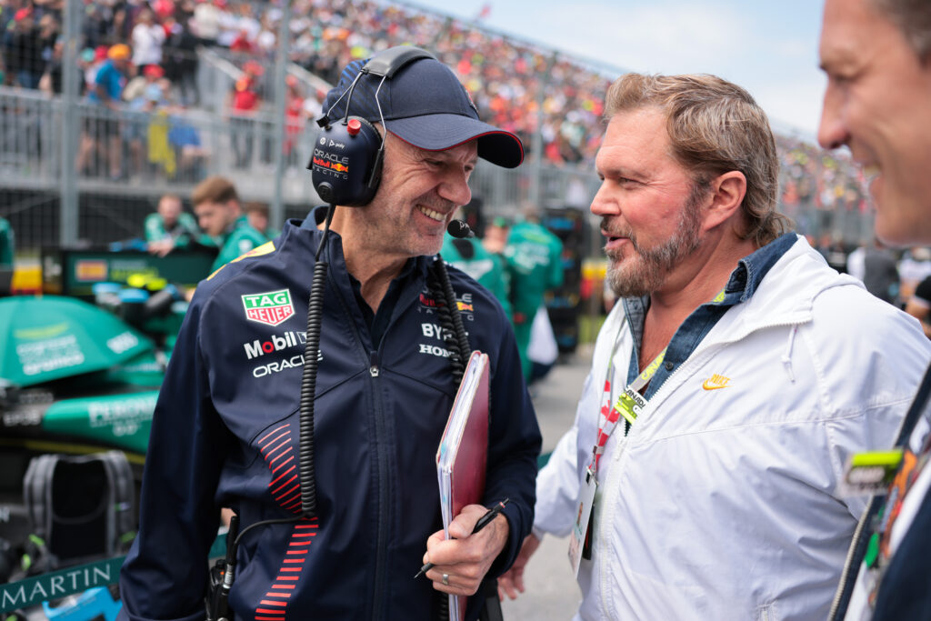 Adrian Newey speaking to Gino Rosato at the Canadian Grand Prix