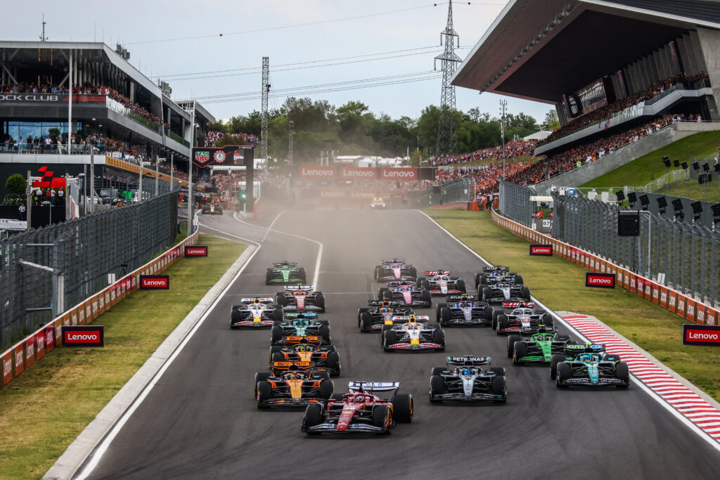 The start of the 2025 Formula 1 Hungarian Grand Prix