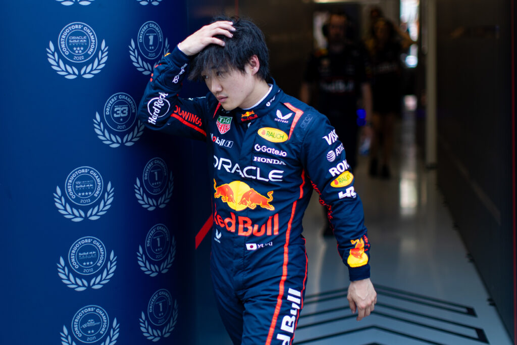 Yuki Tsunoda leaves the Red Bull F1 garage