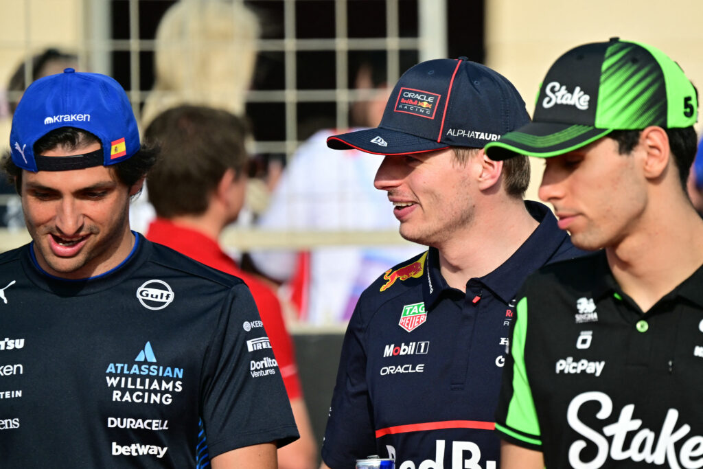 Carlos Sainz, Max Verstappen and Gabriel Bortoleto at the Bahrain Grand Prix
