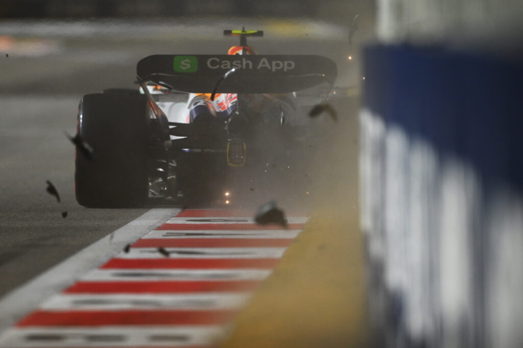 Racing Bulls driver Liam Lawson crashes during FP3 for the 2025 F1 Singapore Grand Prix