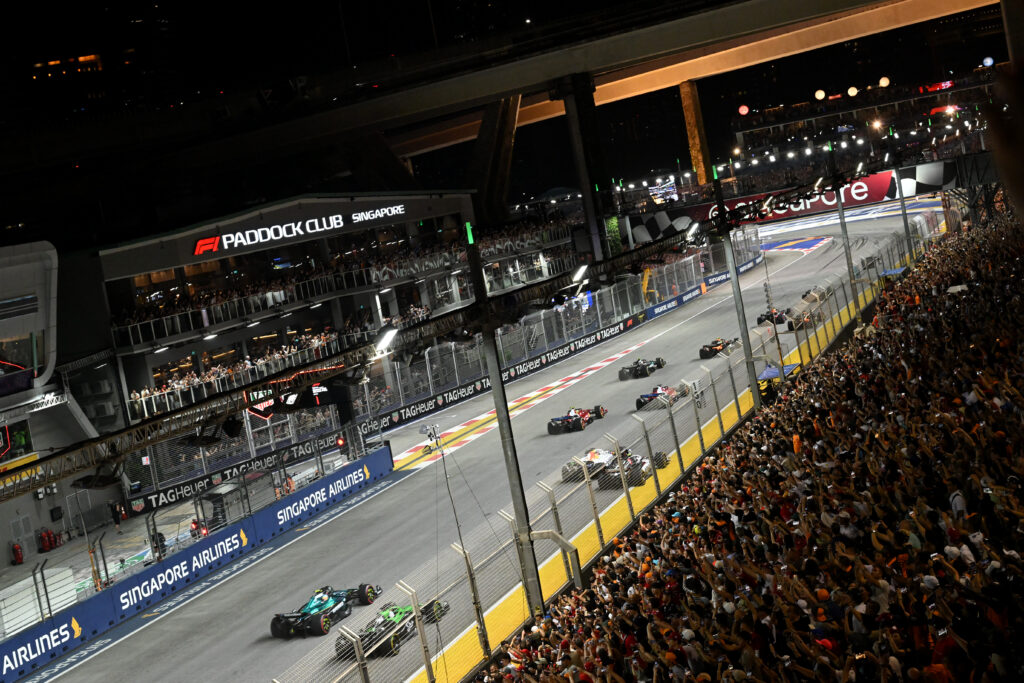 A reverse angle of the start of the 2025 Formula 1 Singapore Grand Prix