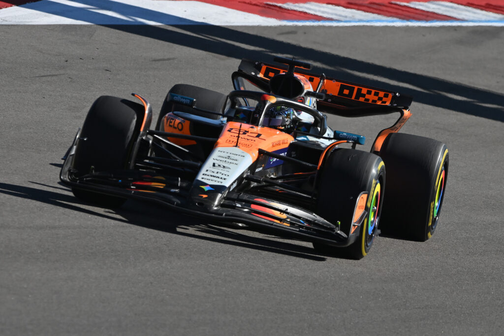 Oscar Piastri drives his McLaren MCL39 during the 2025 F1 United States Grand Prix