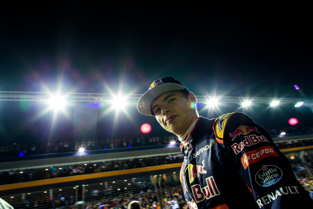 Max Verstappen of Toro Rosso arrives in the 2015 F1 Singapore Grand Prix paddock