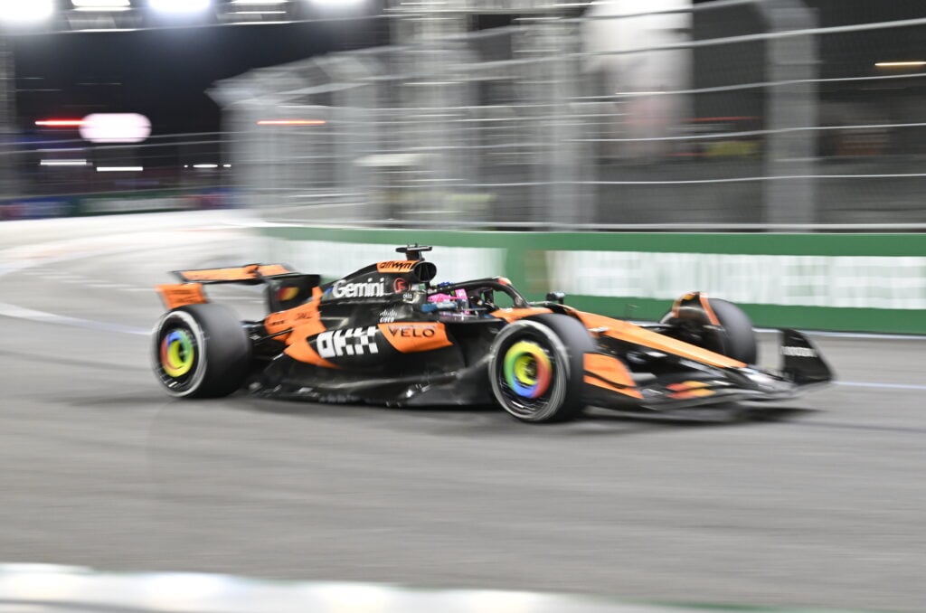 McLaren driver Oscar Piastri racing at the 2025 Formula 1 Las Vegas Grand Prix