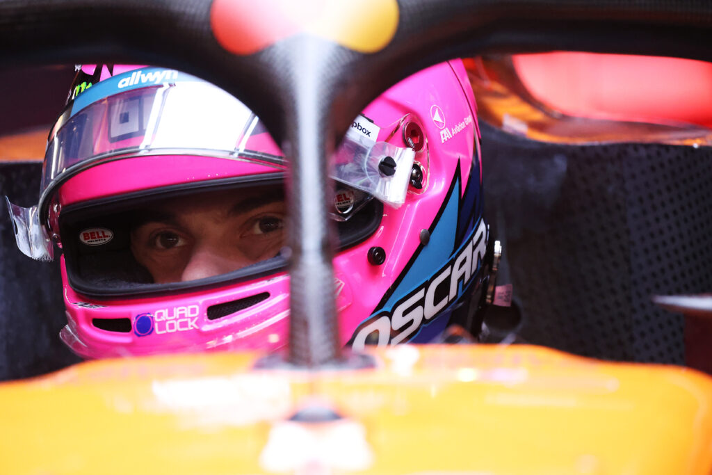 Oscar Piastri sits in his MCL39 in the McLaren garage at the 2025 Las Vegas Grand Prix