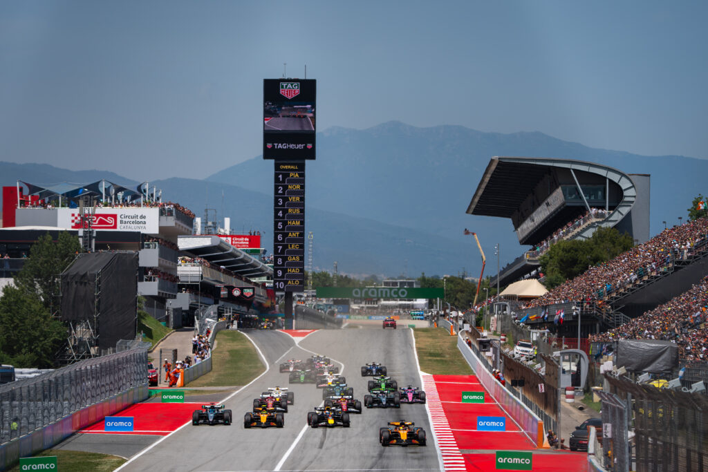 A general view into Turn 1 at the start of the 2025 F1 Spanish Grand Prix in Barcelona