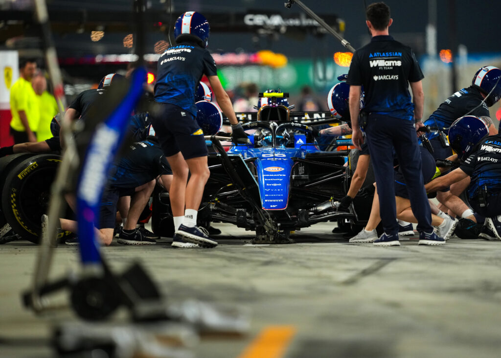 Williams driver Carlos Sainz does a practice pit stop during the 2026 F1 Bahrain pre-season test