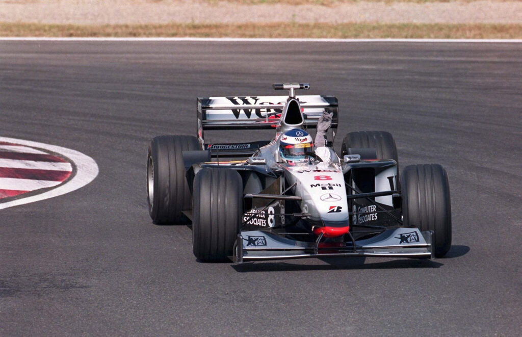 Mika Hakkinen drives his Mclaren at the 1998 Japanese Grand Prix