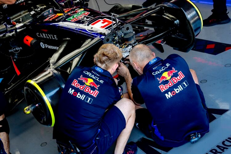 Photo by Marcel van Dorst/EYE4IMAGES/NurPhoto via Getty Images